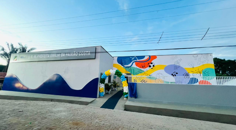 Amarante entrega reforma da Escola da Várzea e reforça compromisso com a educação