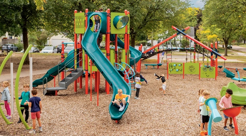 Lagoa Alegre amplia espaços de lazer com inauguração de parquinho infantil