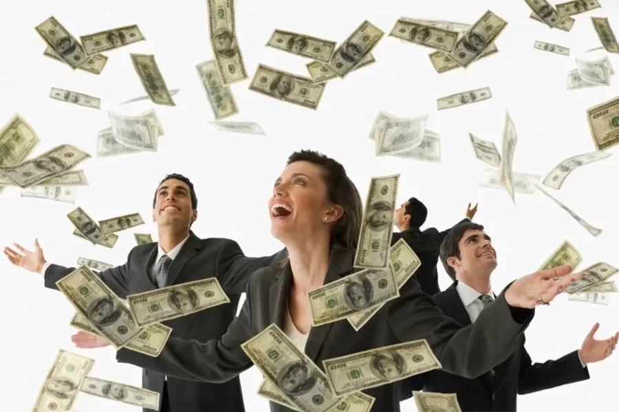 Semana de virada: 3 signos vão atrair sucesso e dinheiro inesperado