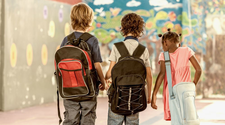 Prefeitura de Ilha Grande garante fardamento para alunos do ensino integral