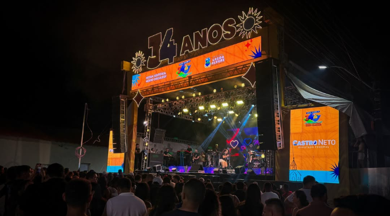 Aniversário de Lagoa Alegre reúne multidão em noite de grandes atrações