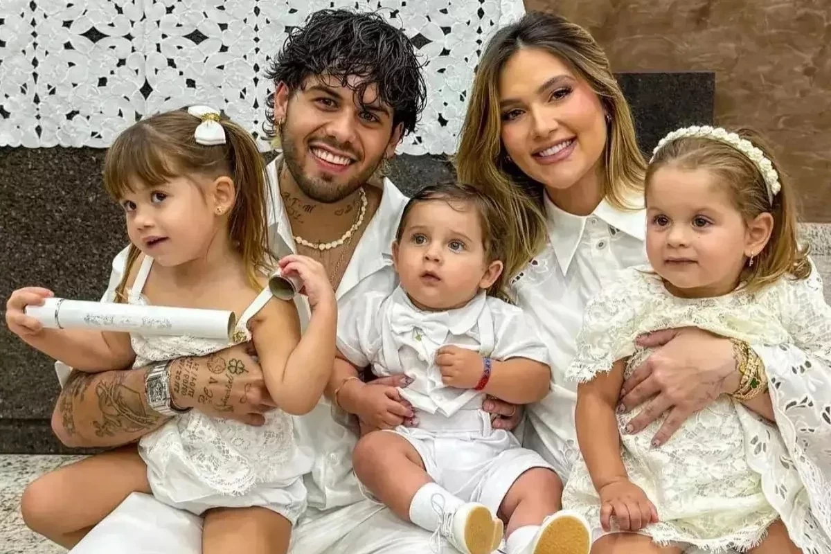 Zé Felipe e família