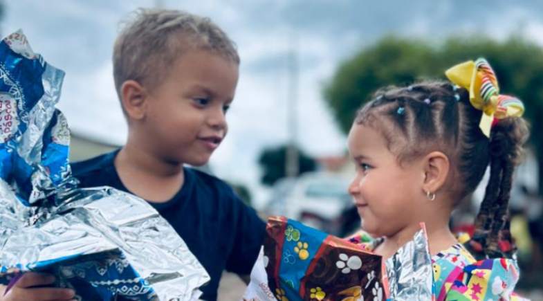 Prefeitura de Alto Longá realiza ação de Páscoa e distribui 400 ovos de chocolate para crianças do município