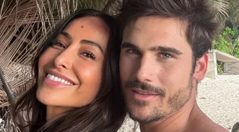Nicolas Prattes se declara para Sabrina Sato e aumenta rumores de nova gravidez