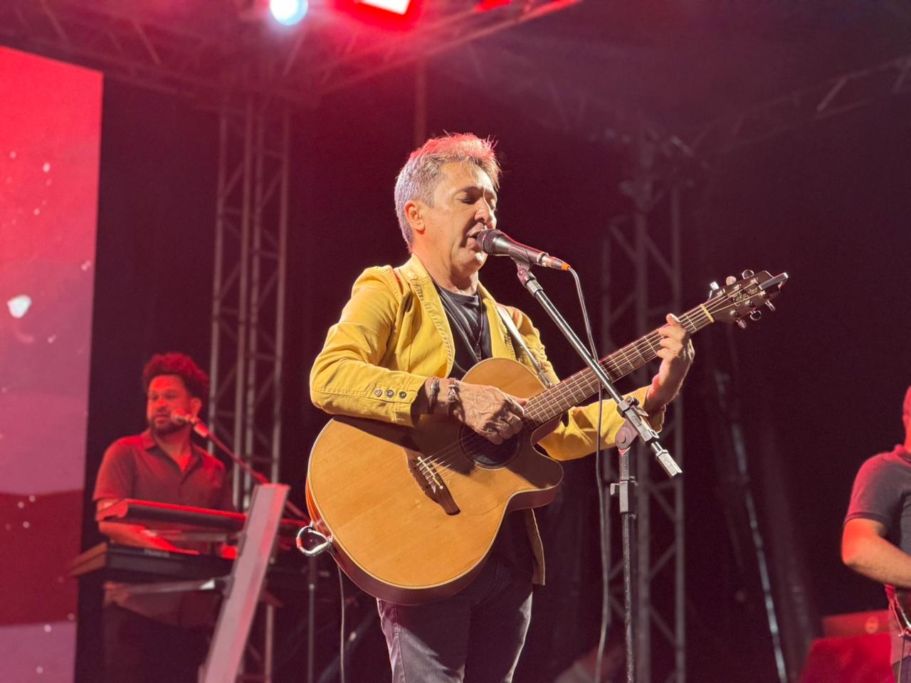Tom Cleber anima festa em homenagem ao Dia das Mães em São Pedro do Piauí - Imagem 1