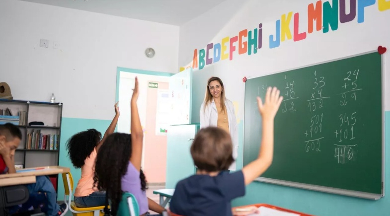 Prefeitura de Caxingó reforça abastecimento de materiais de limpeza nas escolas