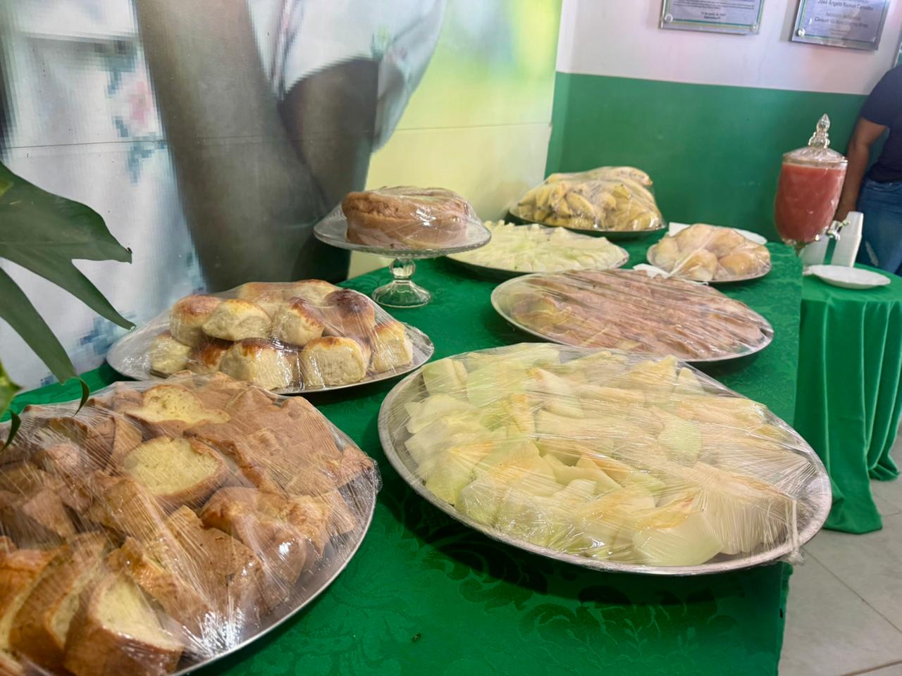 Prefeita Ivanária Sampaio homenageia garis com café da manhã - Divulgação/ASCOMPrefeita Ivanária Sampaio homenageia garis com café da manhã - Divulgação/ASCOM