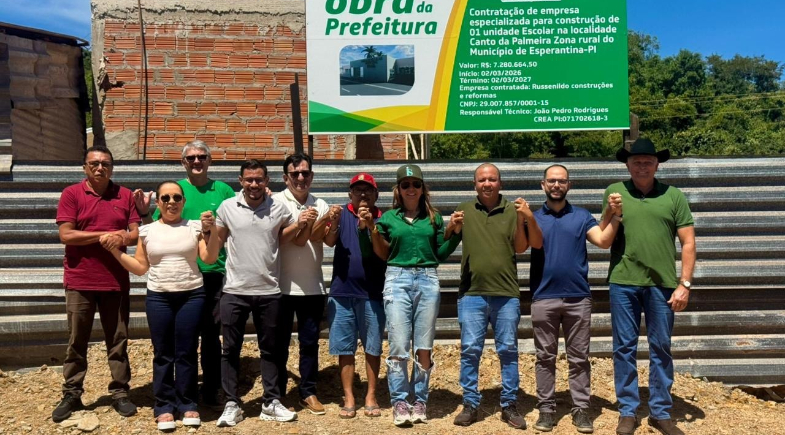 Prefeita Ivanária Sampaio visita construção da nova sede da Escola Municipal João José de Oliveira