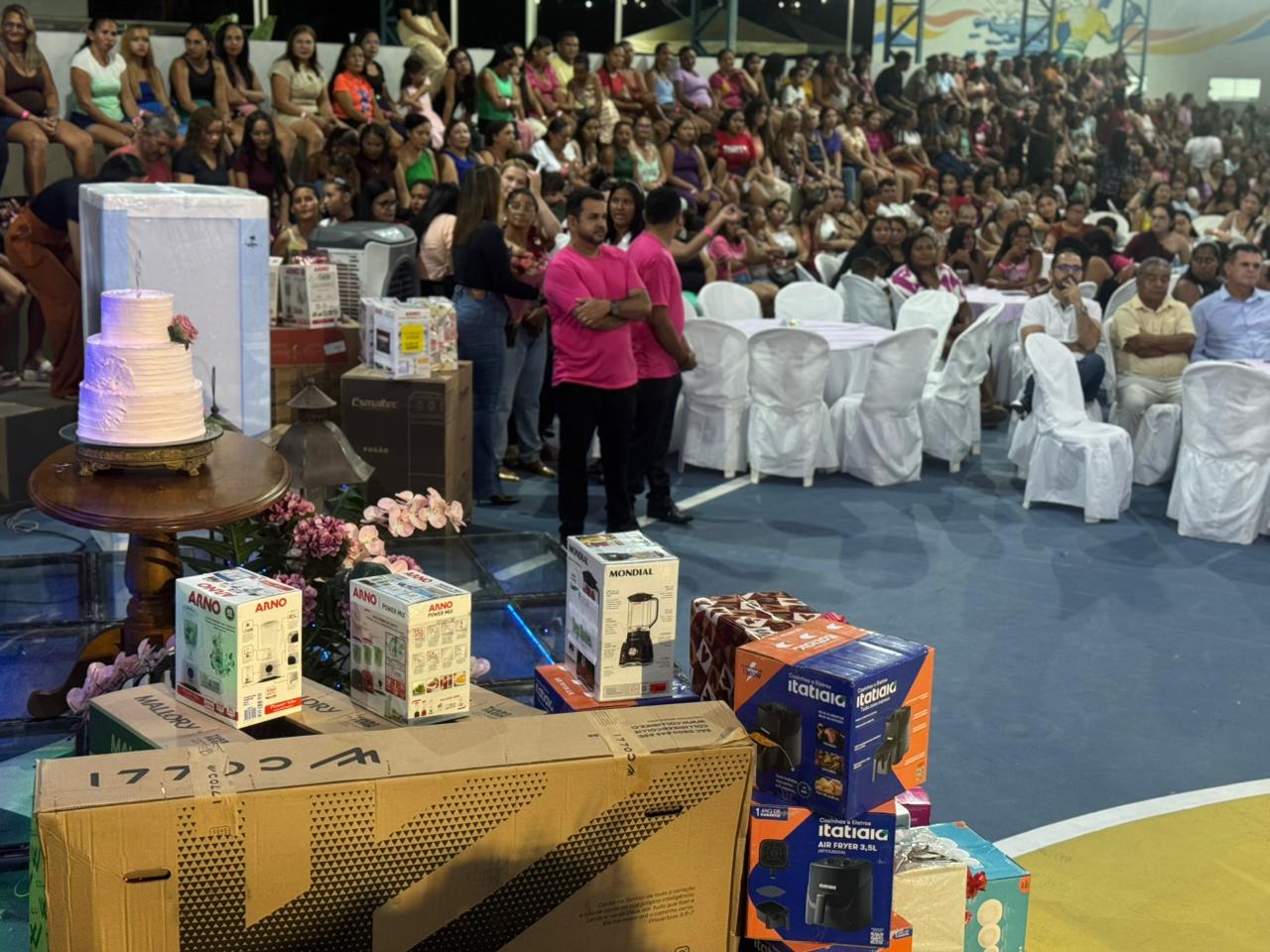 Prefeitura de Esperantina celebra Dia das Mães com festa e sorteio de prêmios - Divulgação/ASCOMPrefeitura de Esperantina celebra Dia das Mães com festa e sorteio de prêmios - Divulgação/ASCOM