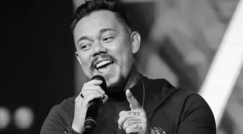 Cantor sertanejo é encontrado morto dentro de casa e gera comoção entre fãs: “Saudades”