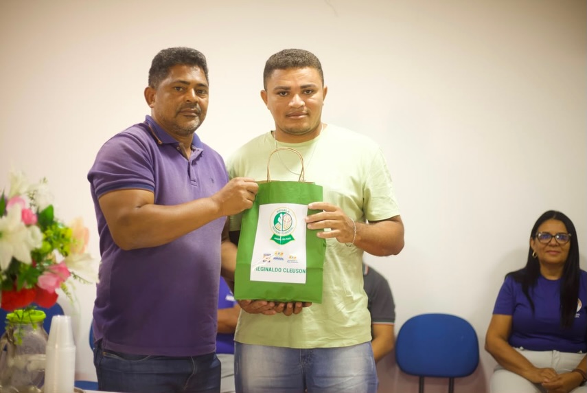 Arraial realiza entrega de fardamentos e EPIs para Brigada Municipal  - Foto: Prefeitura de ArraialArraial realiza entrega de fardamentos e EPIs para Brigada Municipal  - Foto: Prefeitura de Arraial