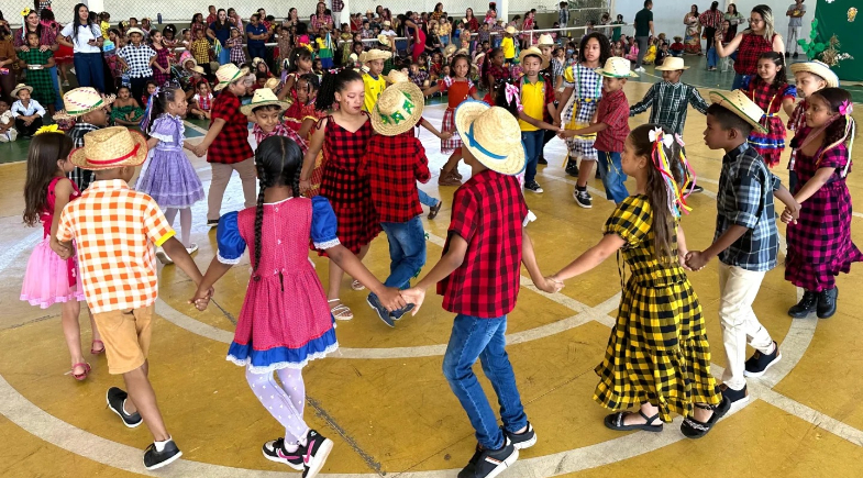 Centro Educacional Elisa Modesto Amorim realiza arraial junino em São João do Piauí