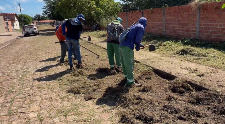 Prefeitura de José de Freitas intensifica limpeza urbana com mutirões concentrados nos bairros