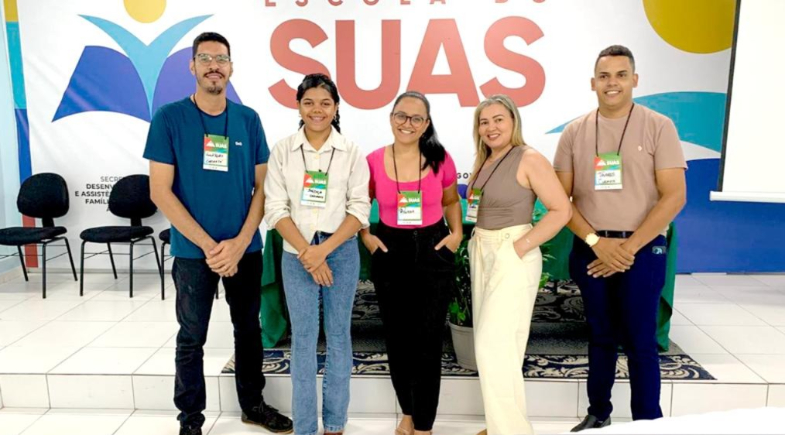 Equipe do Cadastro Único de Curimatá participa de capacitação do SUAS em Teresina