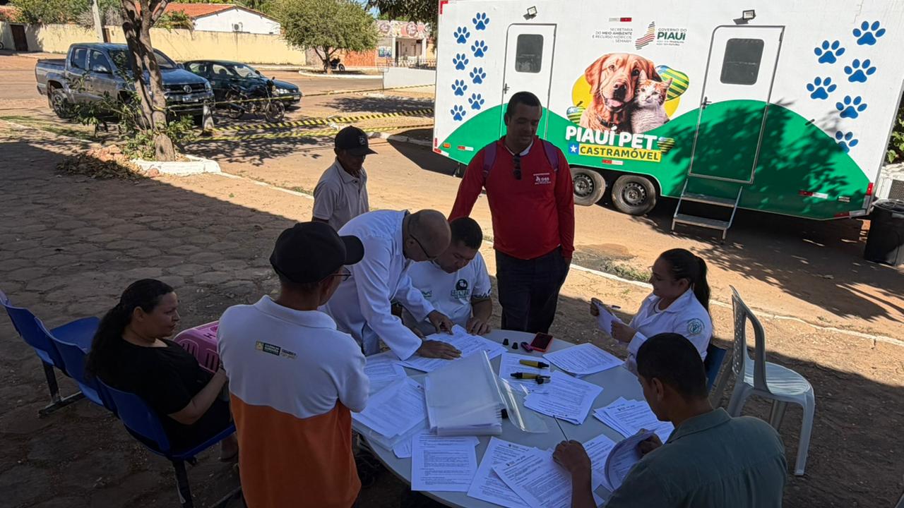 Colônia do Gurguéia recebe serviços do Piauí Pet Castramóvel - Divulgação/ASCOM