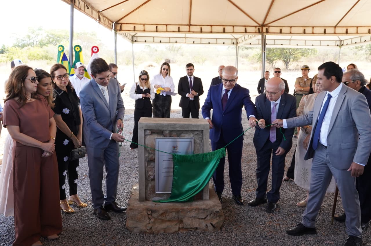 Caracol lança pedra fundamental para construção do novo Fórum da Comarca