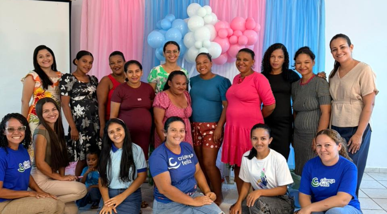 Gestantes recebem enxovais, oficina de automaquiagem e orientação nutricional em Jardim do Mulato