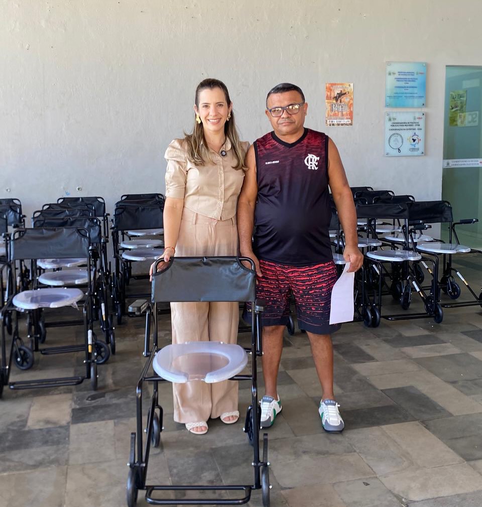 Valença do Piauí entrega quase 300 equipamentos de mobilidade à população - Imagem 5