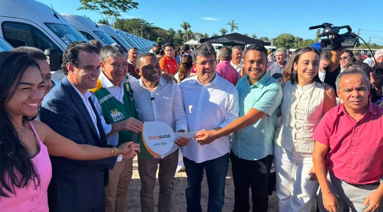 Amarante recebe van do Governo Federal para fortalecer os serviços da Assistência Social