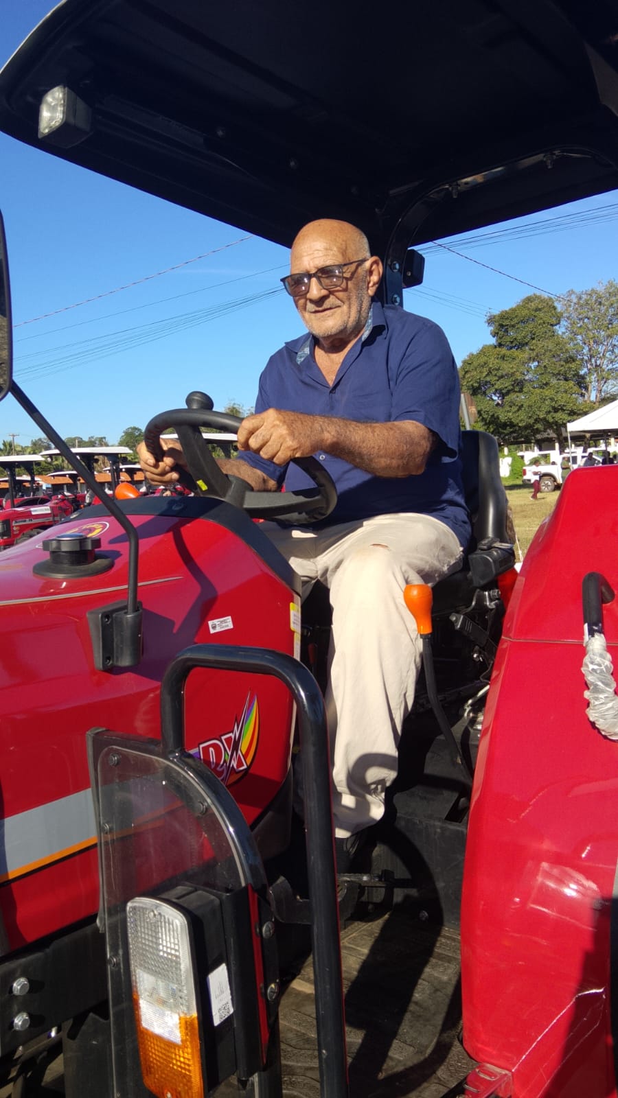 Curimatá recebe novo trator para fortalecer a agricultura familiar - Divulgação/ASCOMCurimatá recebe novo trator para fortalecer a agricultura familiar - Divulgação/ASCOM