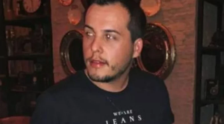 Ator é encontrado morto horas depois de entrar em motel com dois homens