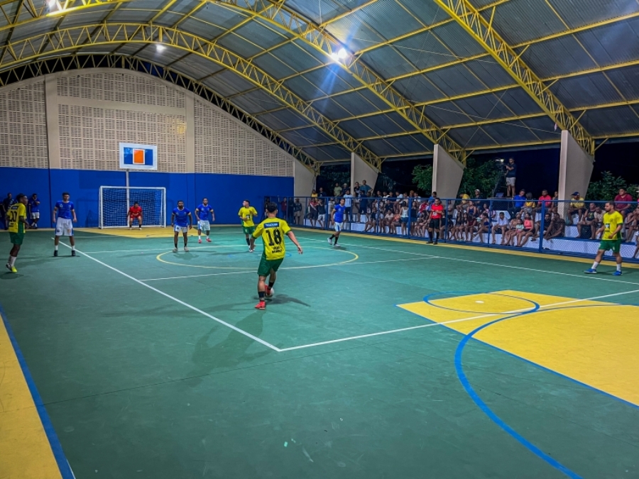 Vera Mendes abre I Copa AGP de Futsal com homenagem ao desportista Agripino Sousa Silva - Imagem 6