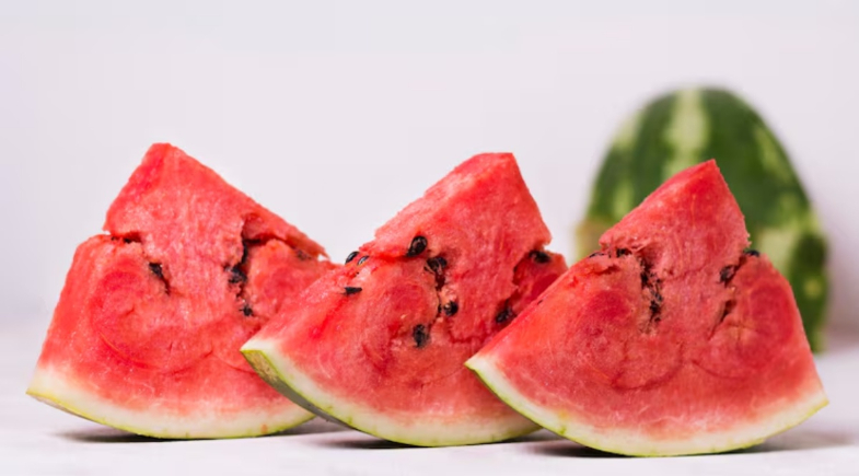 Melancia na geladeira ou fora? Poucos sabem como guardar do jeito certo