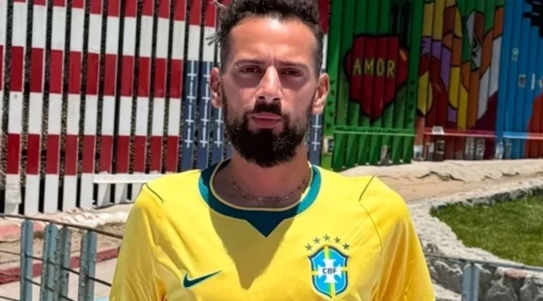 Quem é Lucas Strabko, o Cartolouco, acusado de agressão pela ex-namorada
