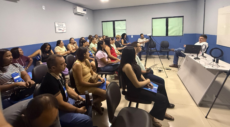 Oficina capacita empreendedores de Uruçuí na produção de fotos e vídeos para vendas