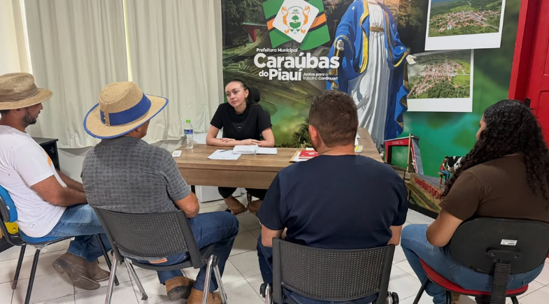 Caraúbas do Piauí recebe equipe do Programa Piauí +Genética para acompanhamento das ações