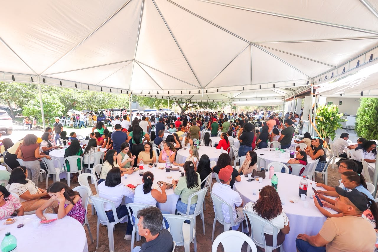 Prefeita Manoelina Borges recebe governador Rafael Fonteles em Sebastião Leal - Imagem 2