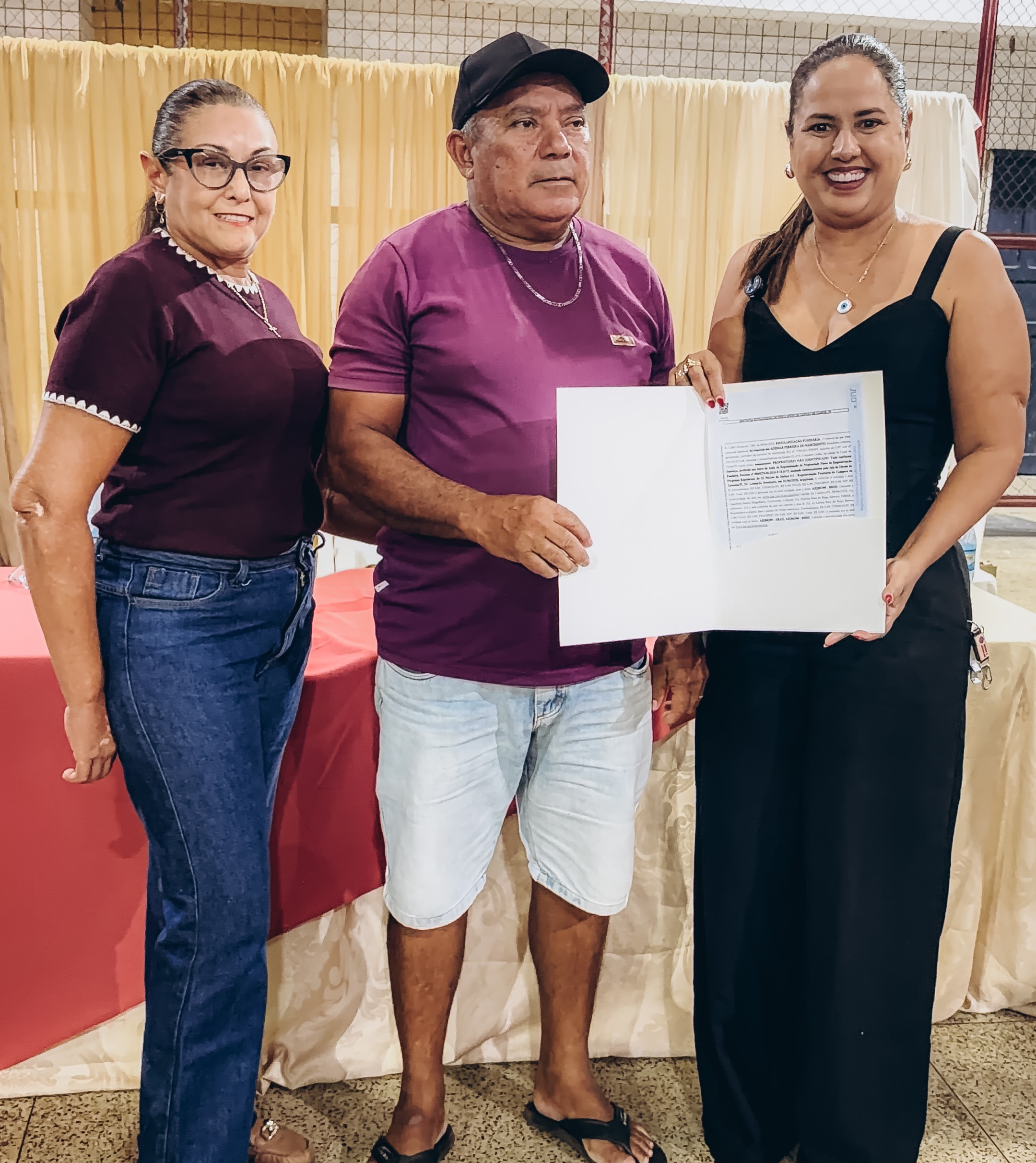 Entrega de registro de imóveis em Cocal de Telha - Divulgação/ASCOMEntrega de registro de imóveis em Cocal de Telha - Divulgação/ASCOM