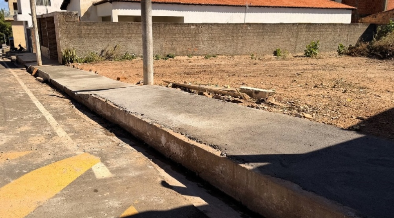 Santo Antônio de Lisboa inicia obras de calçadas e sarjetas para fortalecer infraestrutura urbana