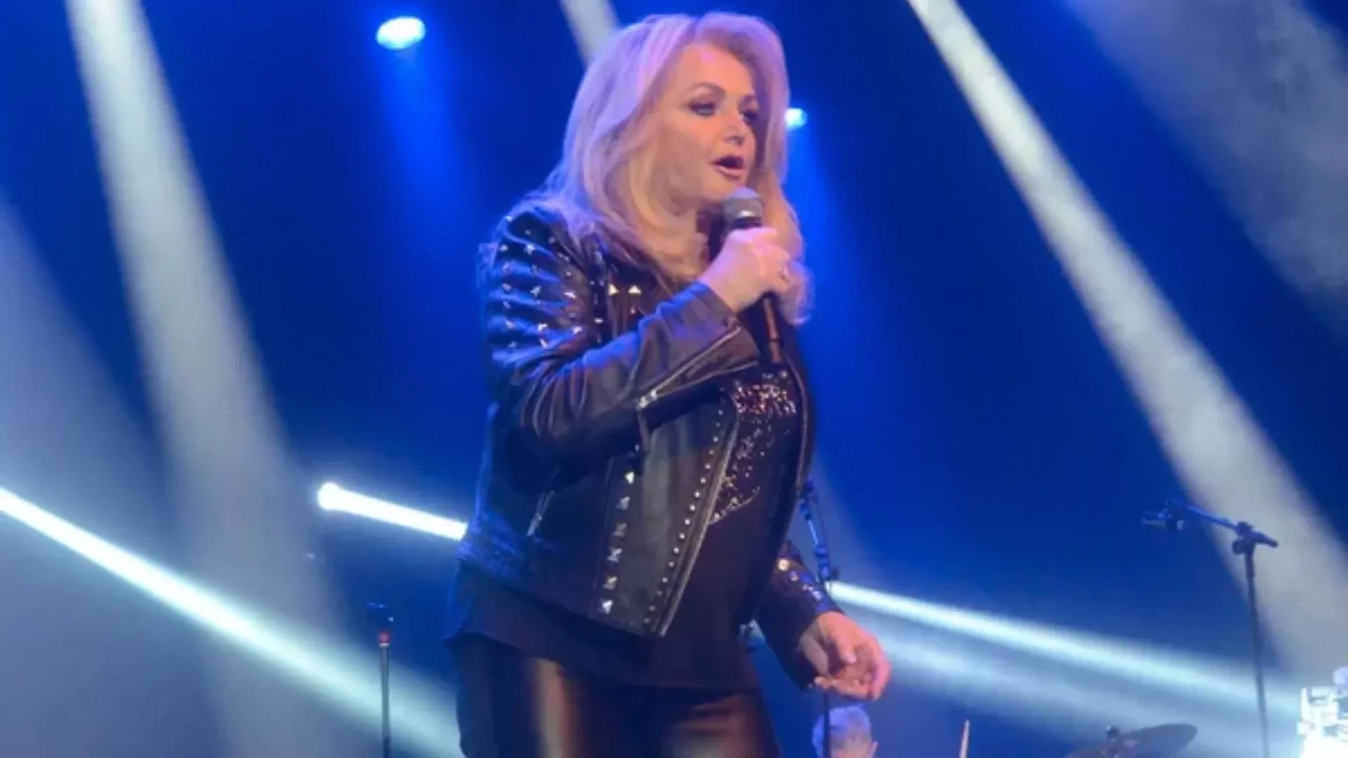 Quem era Bonnie Tyler, voz de “Total Eclipse of the Heart”, que morreu aos 75 anos - imagem 147022