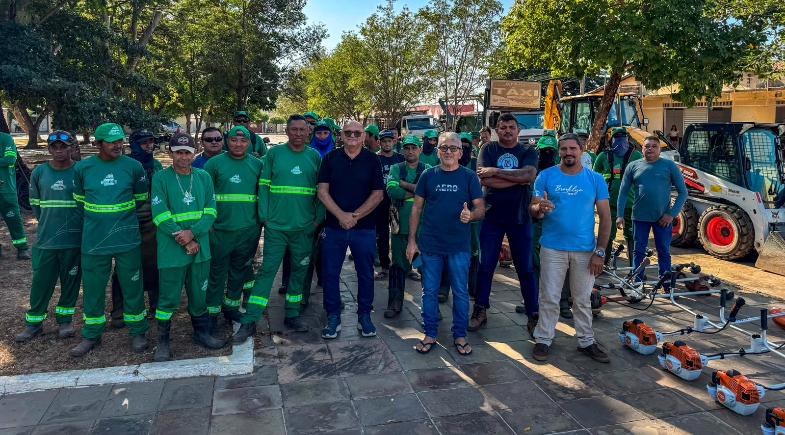 Prefeitura de Piripiri inicia Mutirão da Limpeza e contempla todas as ruas do bairro Vista Alegre