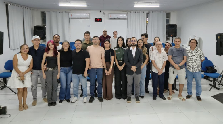 Procon e Vigilância Sanitária orientam comerciantes de Esperantina sobre segurança alimentar e direitos do consumidor