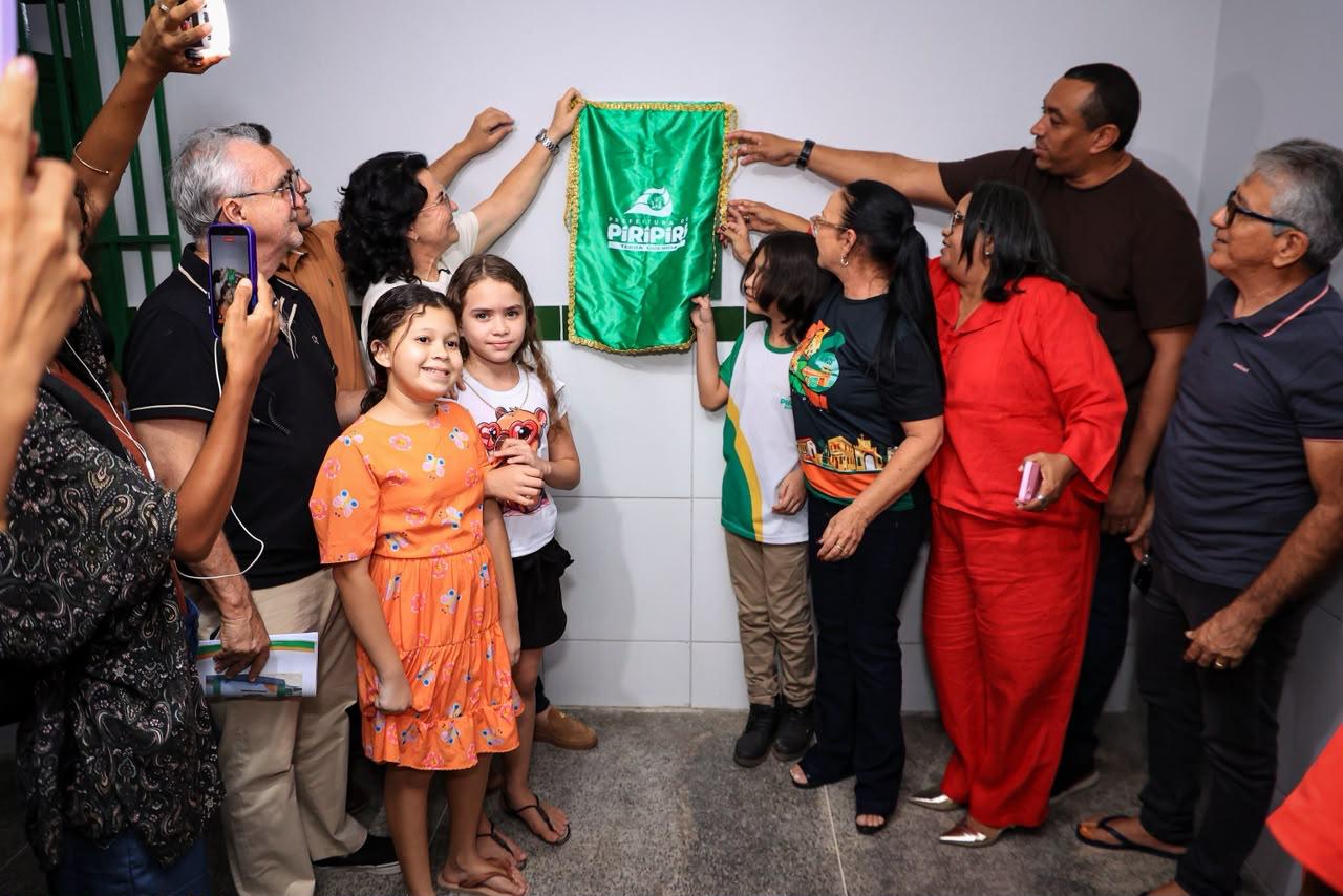 Piripiri entrega CEM Adauto Coelho de Resende reconstruído - Divulgação/ASCOMPiripiri entrega CEM Adauto Coelho de Resende reconstruído - Divulgação/ASCOM
