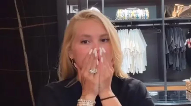 Virginia Fonseca tem mala com cosméticos retida pela alfândega da Espanha