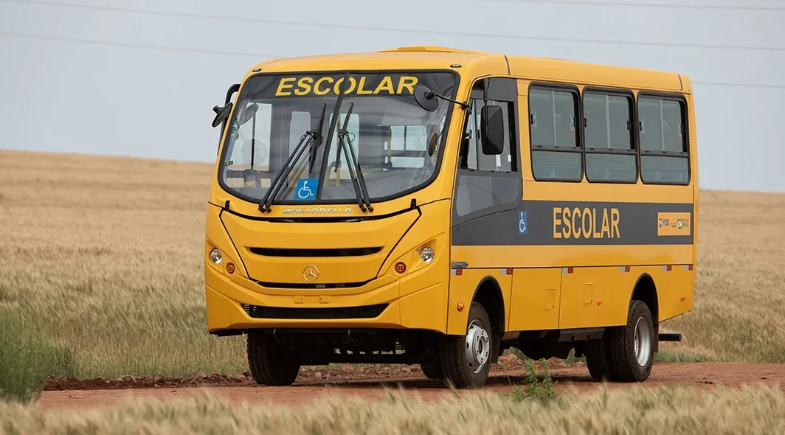 Assunção do Piauí recebe novo ônibus escolar para atender alunos