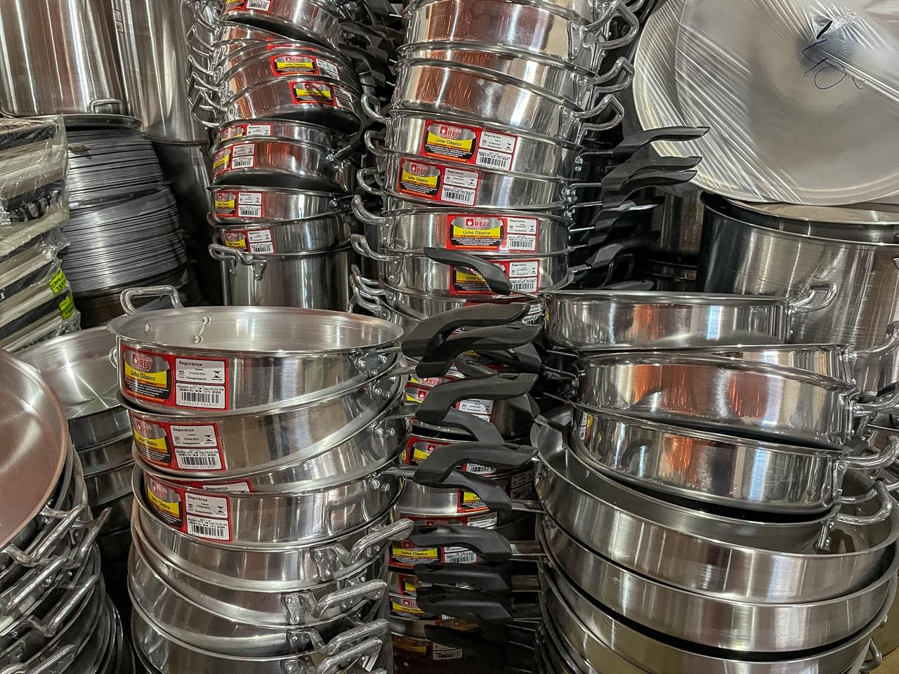 Mais de 7 mil utensílios para cozinhas de escolas municipais - Divulgação/ASCOMMais de 7 mil utensílios para cozinhas de escolas municipais - Divulgação/ASCOM