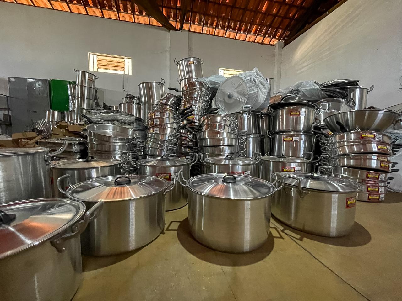 Mais de 7 mil utensílios para cozinhas de escolas municipais - Divulgação/ASCOMMais de 7 mil utensílios para cozinhas de escolas municipais - Divulgação/ASCOM