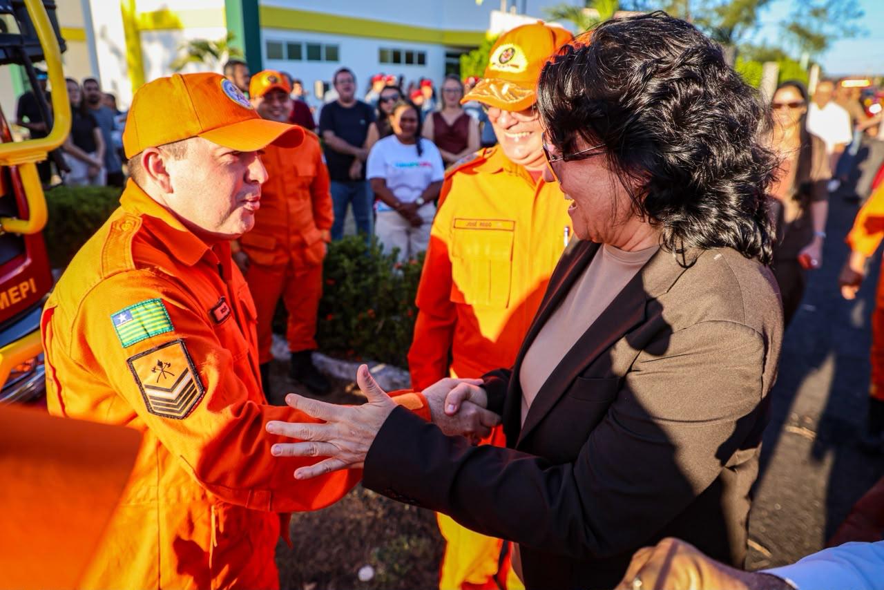 Três novas viaturas para Corpo de Bombeiros em Piripiri - Divulgação/ASCOMTrês novas viaturas para Corpo de Bombeiros em Piripiri - Divulgação/ASCOM