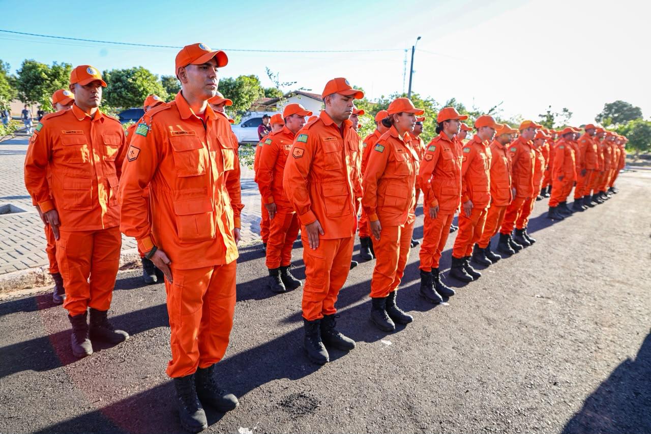 Três novas viaturas para Corpo de Bombeiros em Piripiri - Divulgação/ASCOMTrês novas viaturas para Corpo de Bombeiros em Piripiri - Divulgação/ASCOM