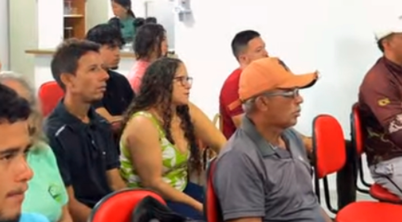 Juazeiro do Piauí reúne empreendedores para discutir compras públicas e acesso ao crédito