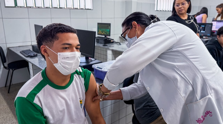 Saúde leva atendimento à comunidade escolar de Lagoa do Piauí