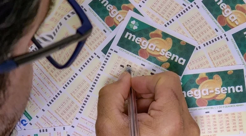 3 apostas que esses signos devem fazer para ganhar na mega sena em agosto