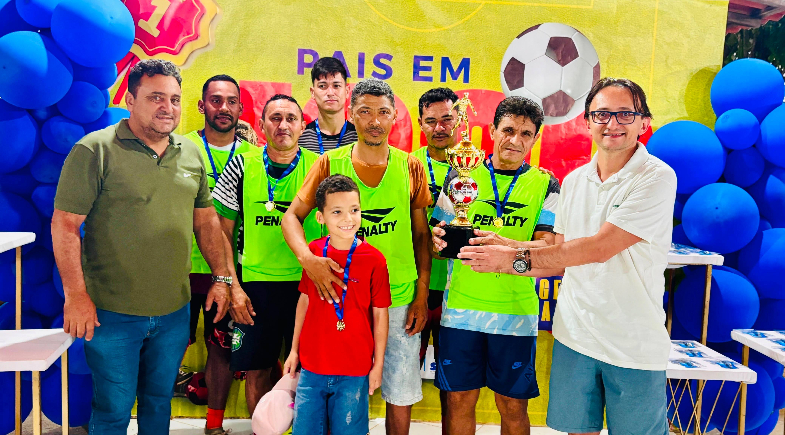 Homenagem pelo Dia dos Pais reúne famílias no povoado Boa Viagem, em Francisco Santos