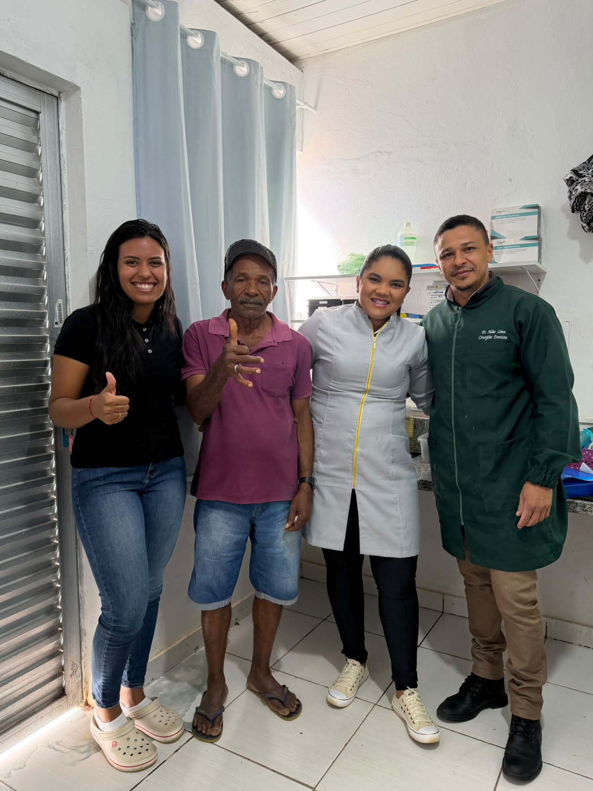 Entrega de próteses dentárias em Manoel Emídio - Divulgação/ASCOMEntrega de próteses dentárias em Manoel Emídio - Divulgação/ASCOM