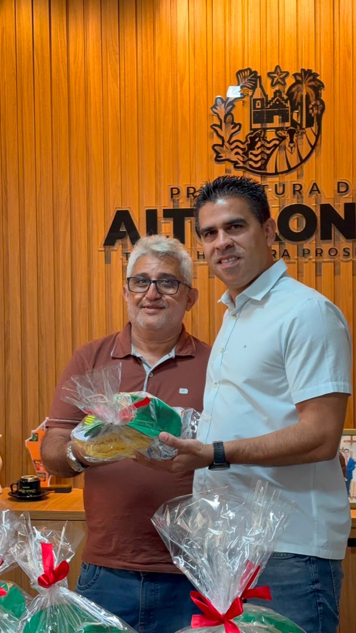 Entrega de materiais para alunos da 1ª Brigada Florestal - Divulgação/ASCOM