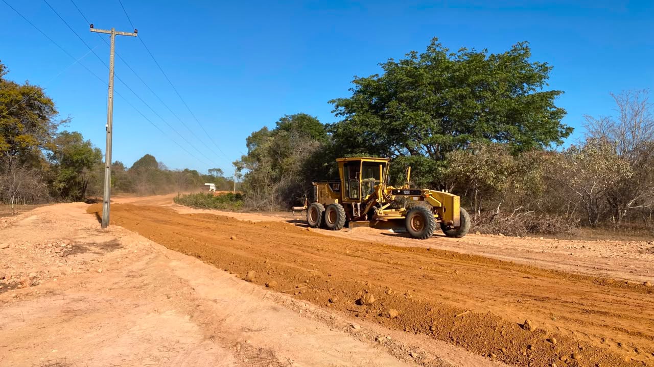 Obras seguem a todo vapor na zona rural de Monsenhor Gil | Divulgação/AscomObras seguem a todo vapor na zona rural de Monsenhor Gil | Divulgação/Ascom
